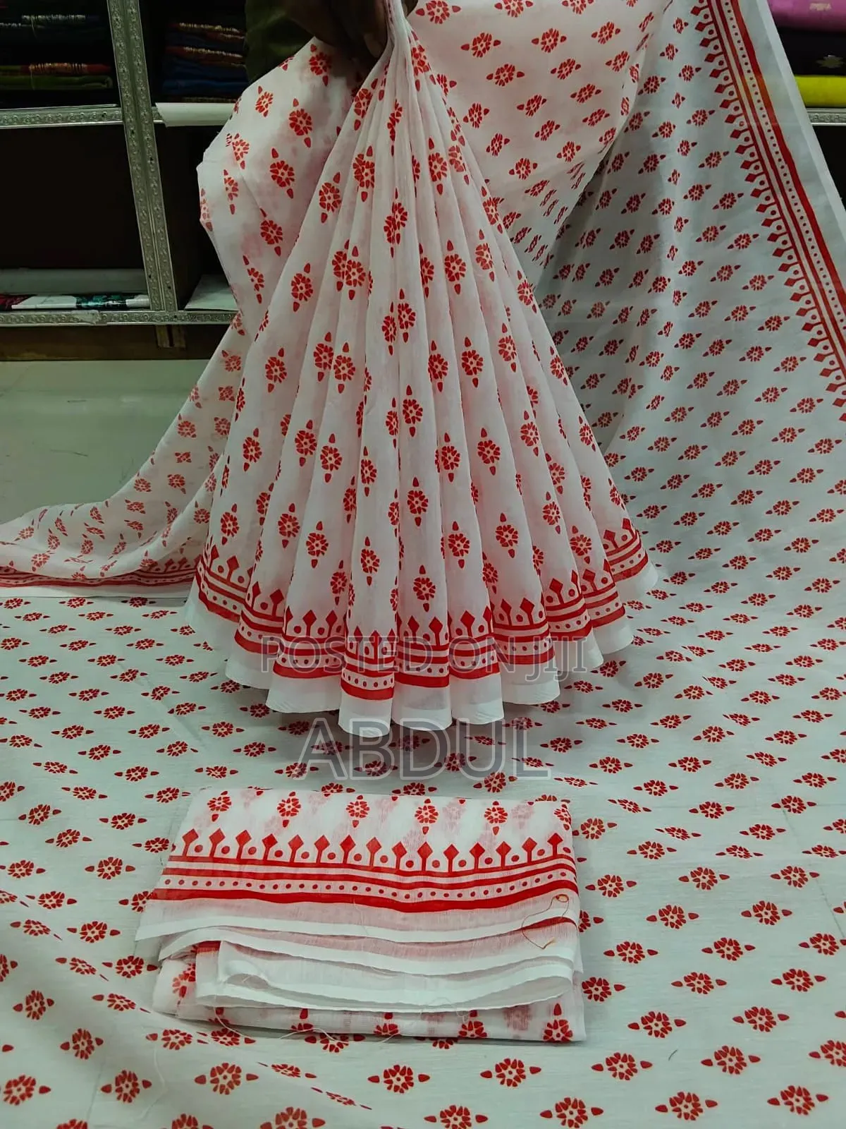 চান্দেরি সিল্ক শাড়ি উইথ ব্লাউজ পিস