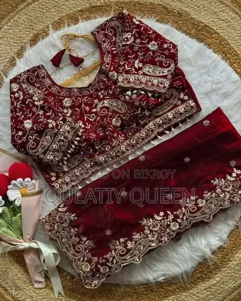 গ্ল্যামারাস জিমুচু সিল্ক: জমকালো সিকুয়েন্স এমব্রয়ডারি শাড়ি *R