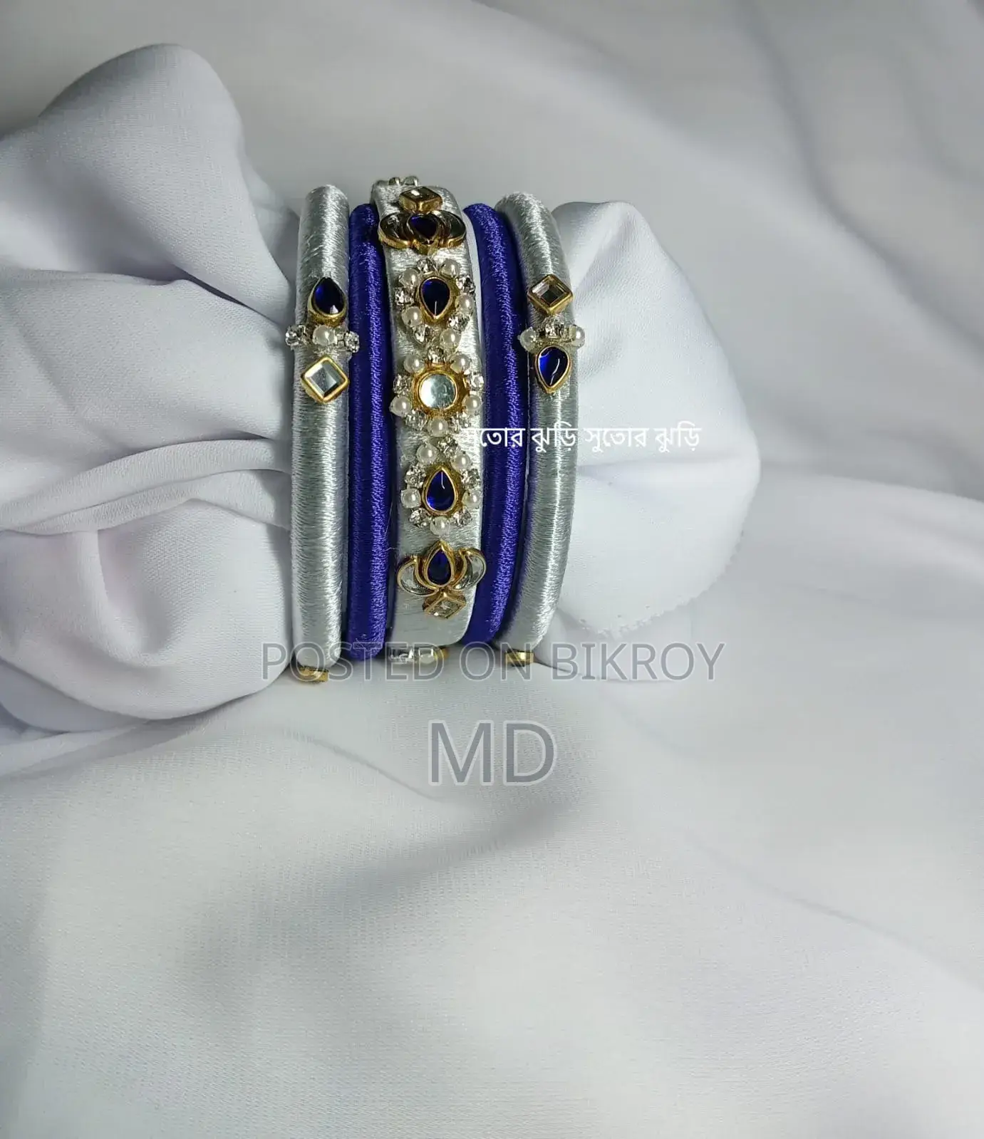 New Modern and Attractive Handcrafted Thread Bangles