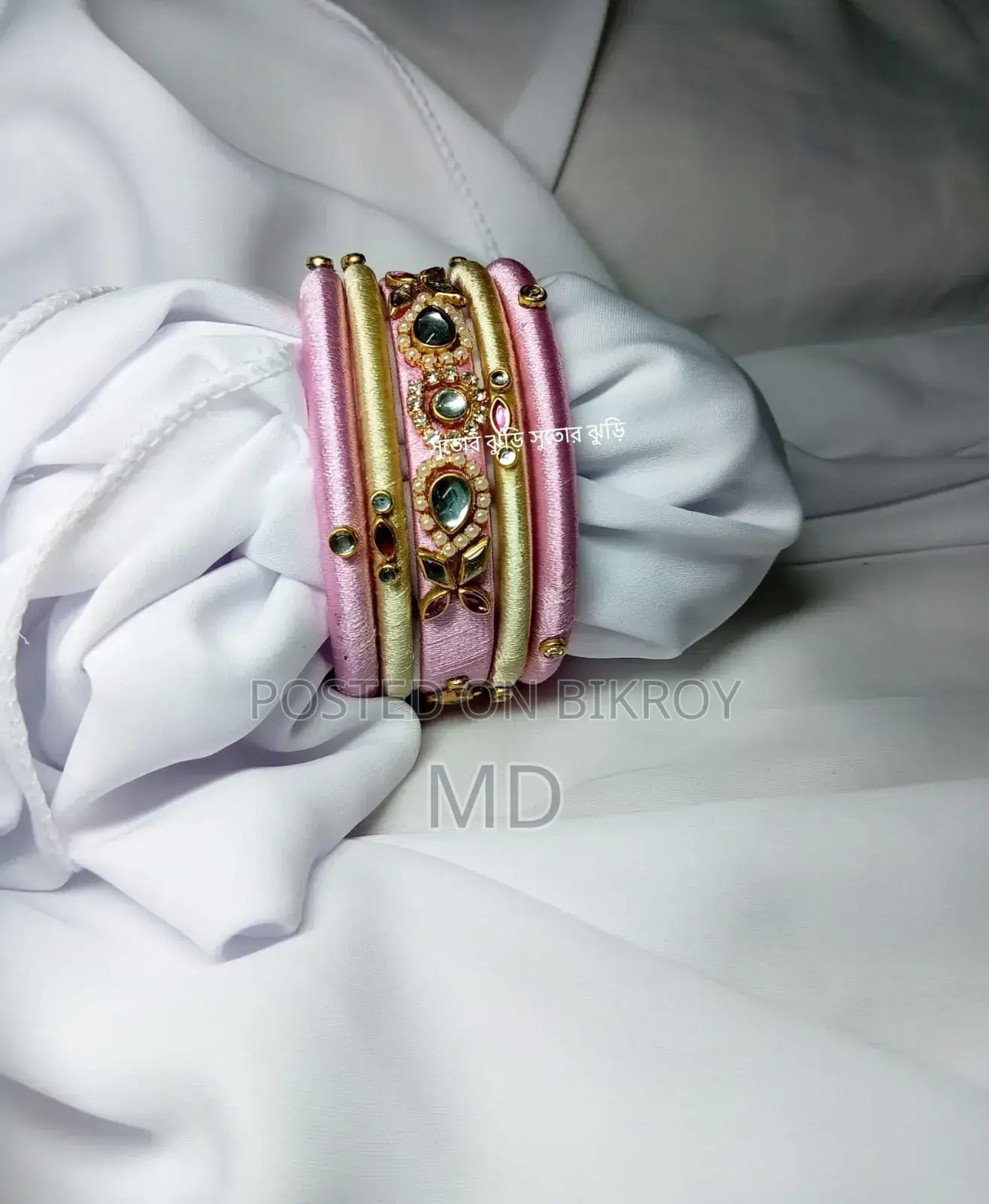 New Modern and Attractive Handcrafted Thread Bangles