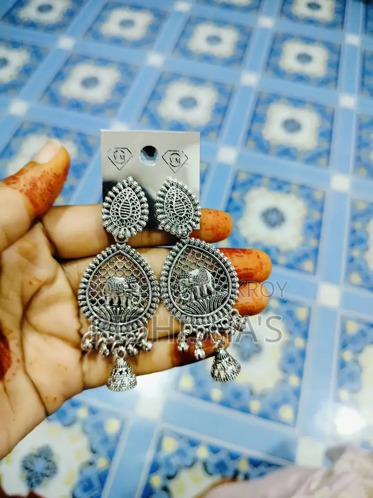 ২৭০টাকা ৫ জোড়া কানের দুল।
