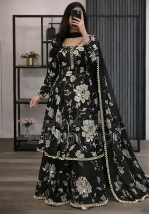 Garara Three Piece আকর্ষণীয় করতে এই ড্রেসটি হতে পারে পারফেক্ট পছন্দ।