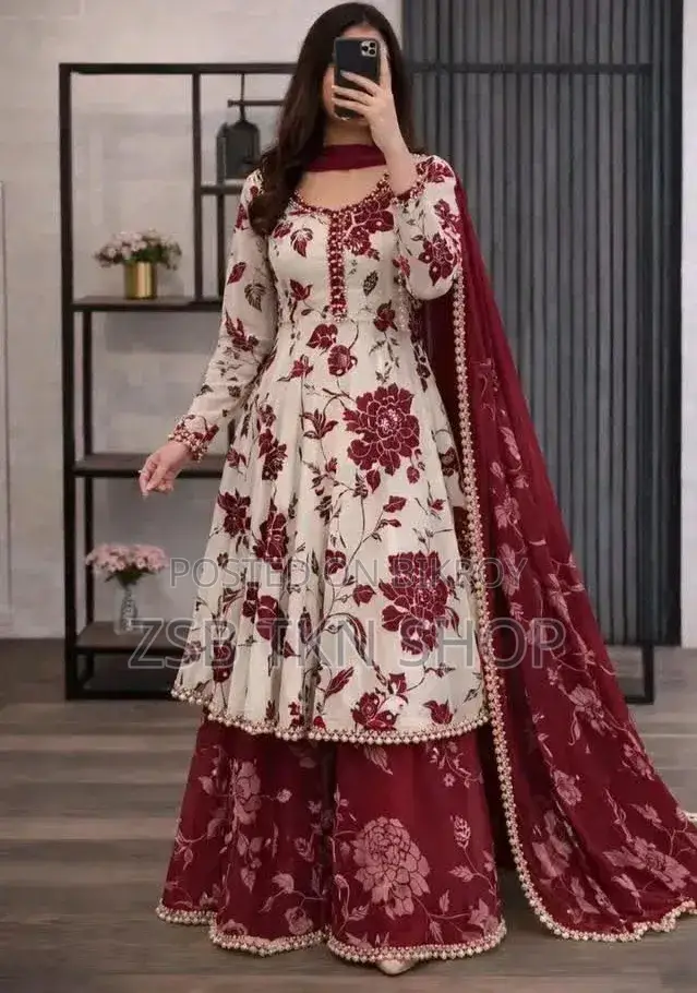 Garara Three Piece আকর্ষণীয় করতে এই ড্রেসটি হতে পারে পারফেক্ট পছন্দ।