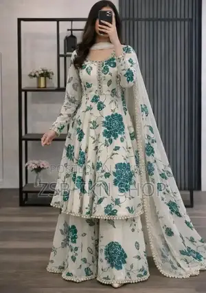 Garara Three Piece আকর্ষণীয় করতে এই ড্রেসটি হতে পারে পারফেক্ট পছন্দ।