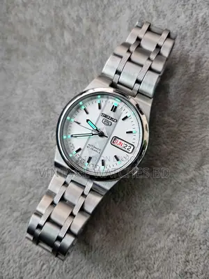 SEIKO 5 গ্লোয়িং হোয়াইট অটোমেটিক অরিজিনাল জাপান