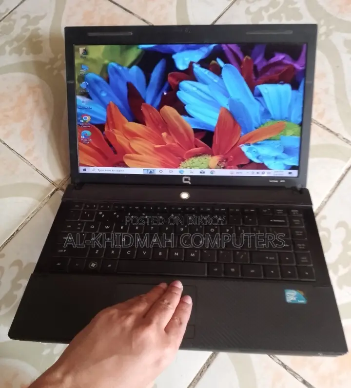 HP Laptop (4GB RAM, 500GB HDD), Nationwide Courier Available.