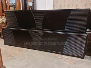 BED 6/7 FEET LACQUER. M# 3721