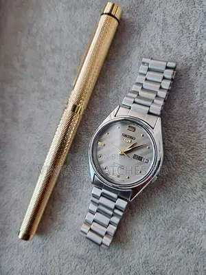 ১৯৮০-এর দশকের SEIKO 5 অটোমেটিক গ্রে এনগ্রেভড ডায়াল জাপান