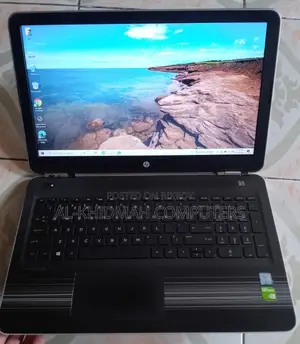 HP Core i3 7th Gen Laptop, 2GB Dedicated Graphics, কুরিয়ারেও দেয়া হয়।
