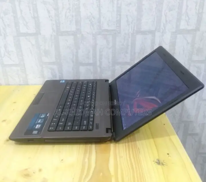 Asus Core i3 Laptop, 500GB HDD, Low Price, Courier delivery available nationwide.