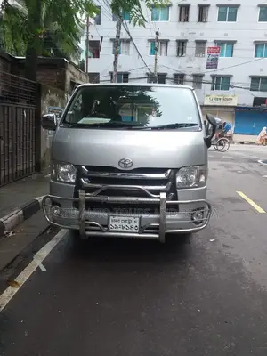 Hiace For Rent’m
