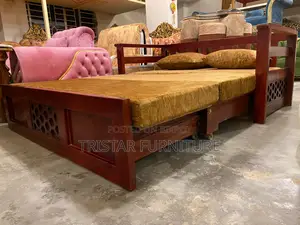মেহেগুনী কাঠের তৌরি Sofa Cum Scb13f