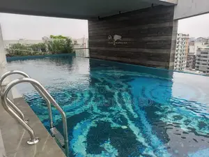 গুলশানে ইয়ুথ ক্লাব পার্কের কাছে ৪০০০ বর্গফুটের এই বিশাল ফ্ল্যাটটির মালিক হোন