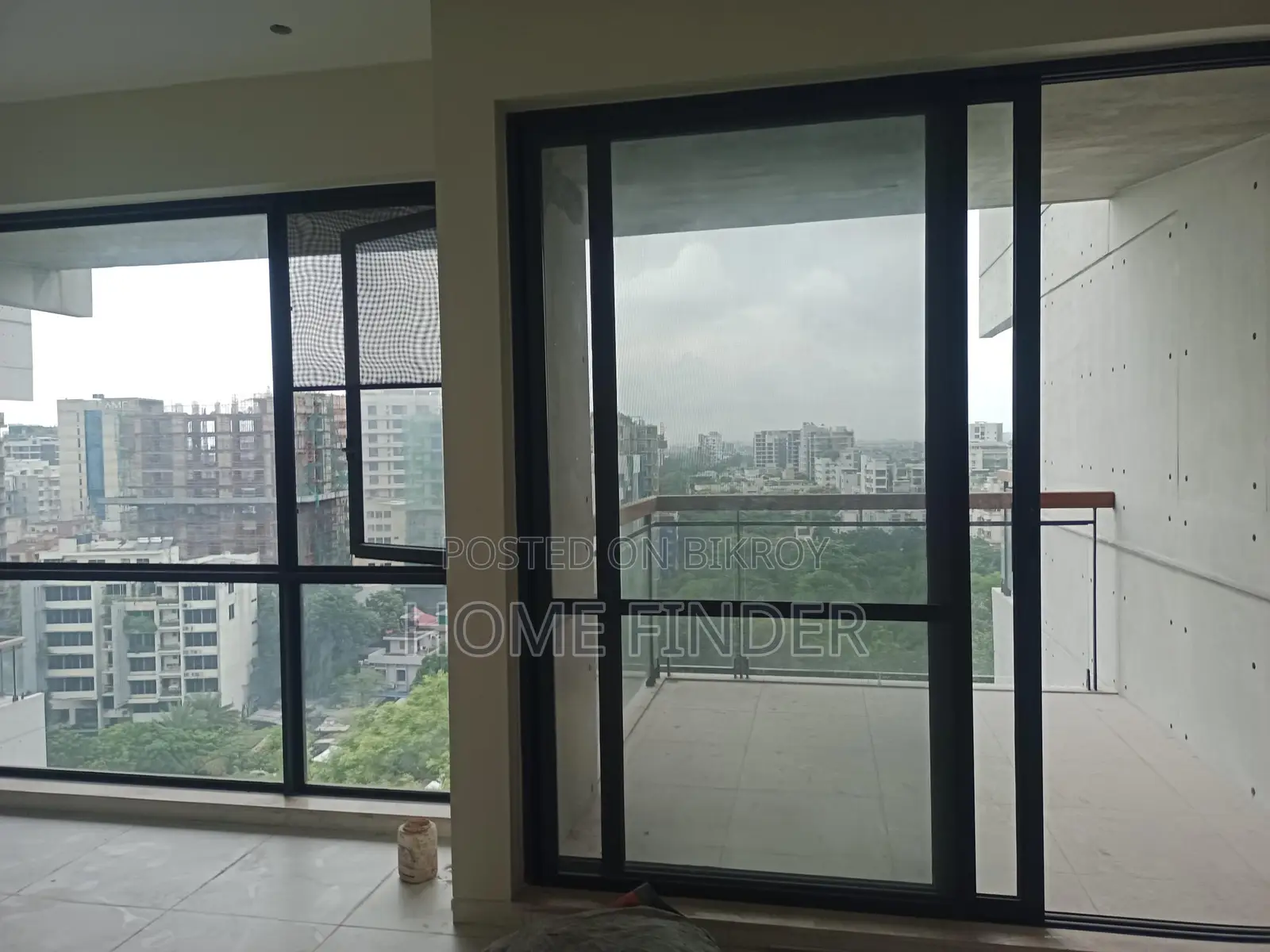 Swimming Pool Gym Facilities Luxury Park View Flat Rent GULSHAN (2)
