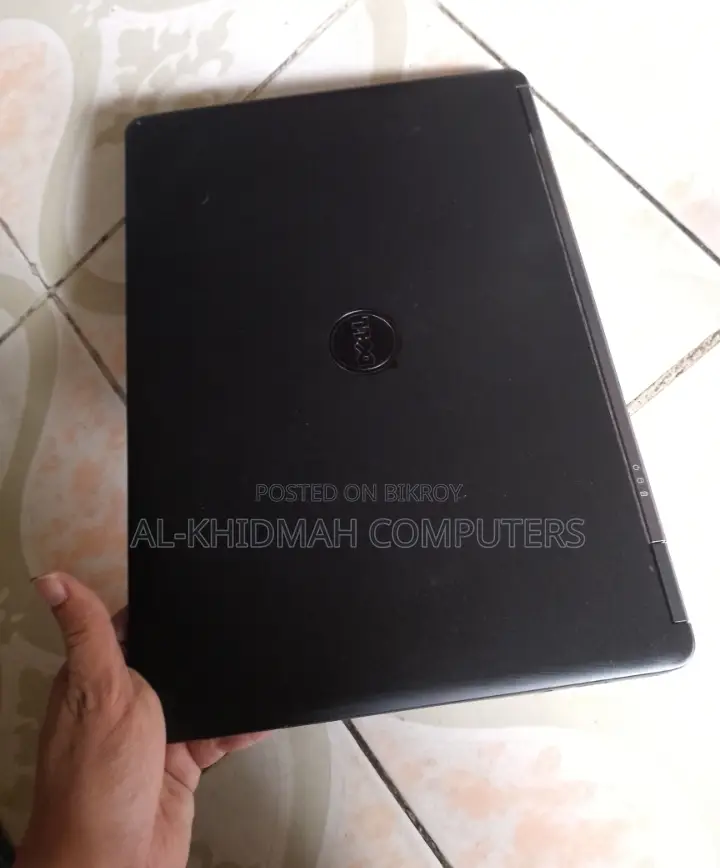 ডেল কোর i5 ৬ষ্ঠ জেনারেশন ল্যাপটপ, ৪জিবি র‍্যাম, ১২৮জিবি এসএসডি, ১৪" ডিসপ্লে।