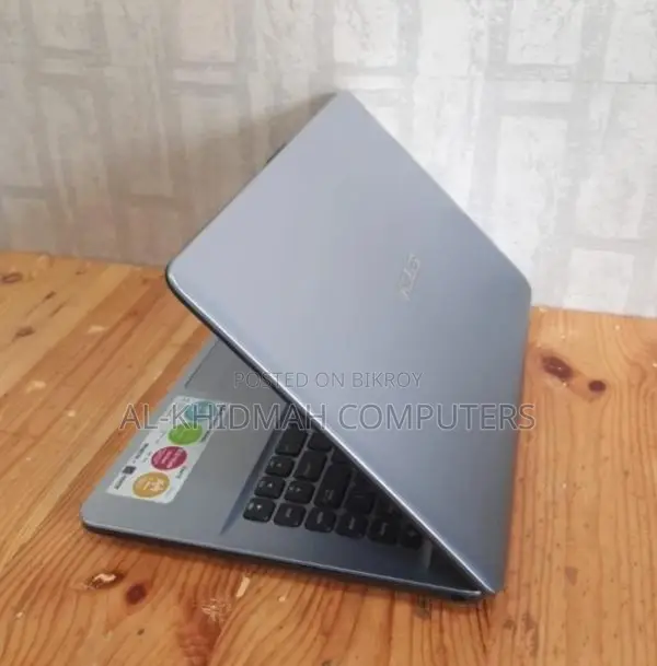 Asus Core i3 7th Gen Laptop, 1TB Hard Disk, 4GB RAM, কুরিয়ারেও দেওয়া হয়।