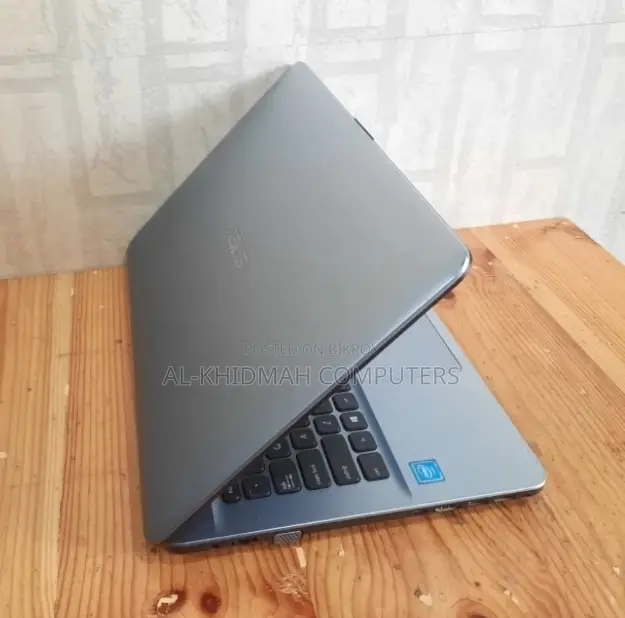 Asus Core i3 7th Gen Laptop, 1TB Hard Disk, 4GB RAM, কুরিয়ারেও দেওয়া হয়।