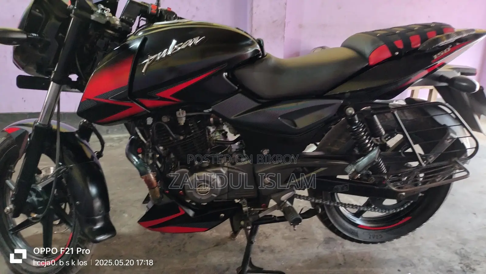 Bajaj Pulsar 150 . 2019
