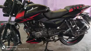 Bajaj Pulsar 150 . 2019