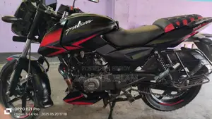Bajaj Pulsar 150 . 2019