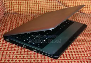 Toshiba Laptop 💻💻💻💻💻💻