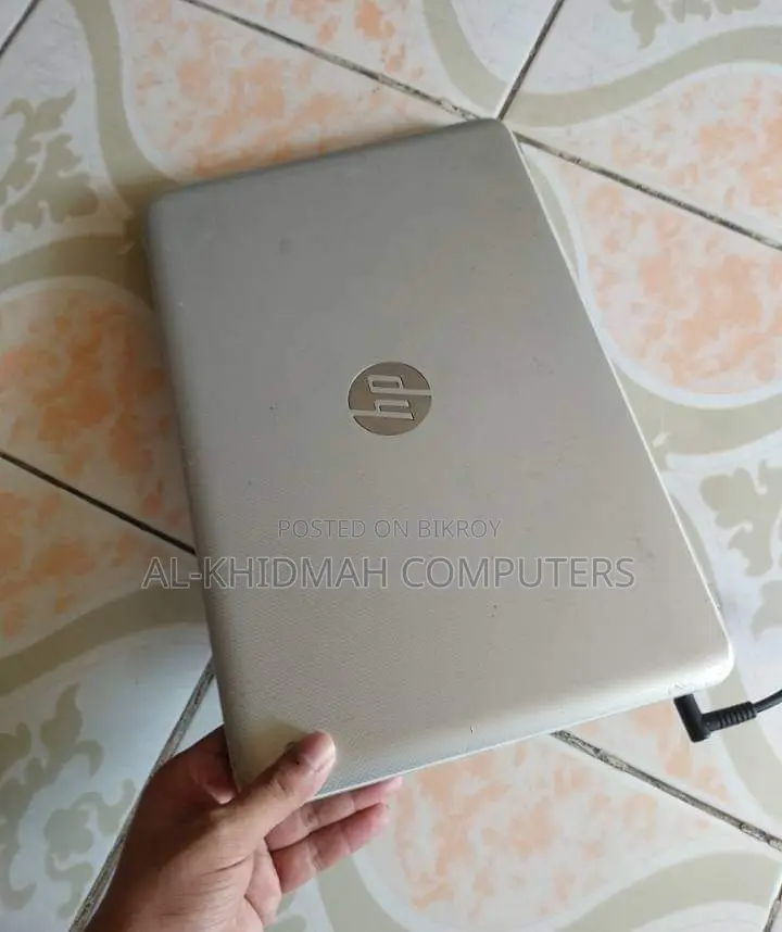 HP Core i5 Laptop