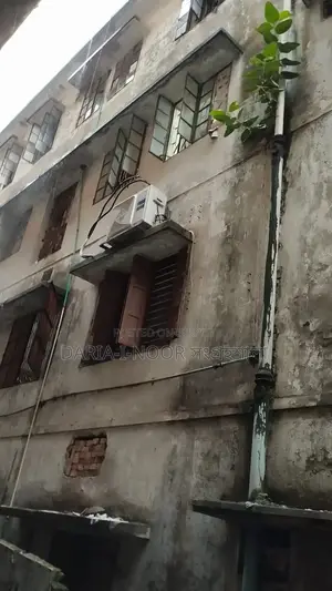 House on 8.5 Katha Land in West Dhanmondi with Monthly Income Opportunity of 2 Lakh BDT