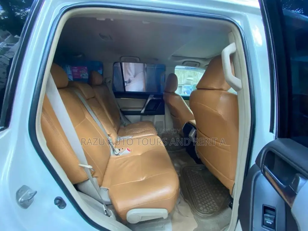 Land Cruiser Prado for Rent