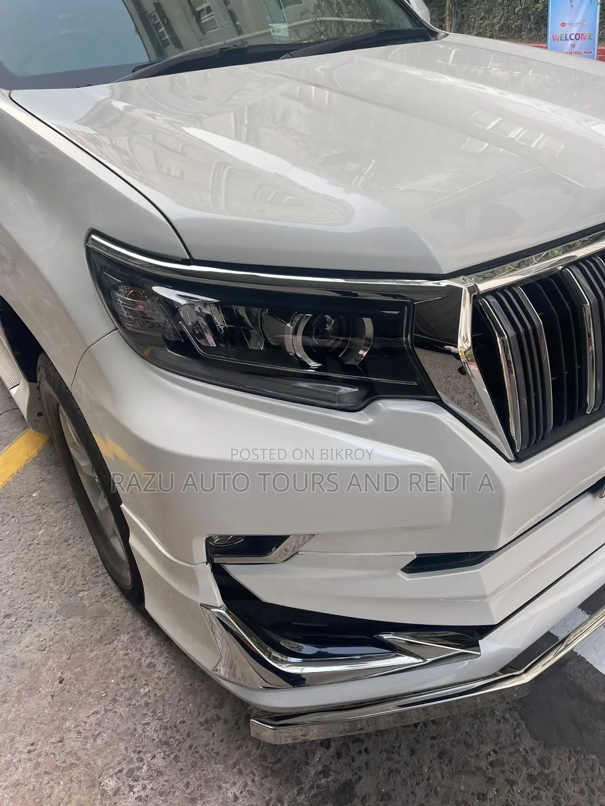 Land Cruiser Prado for Rent