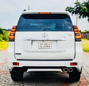 ভাড়ার জন্য প্রাডো