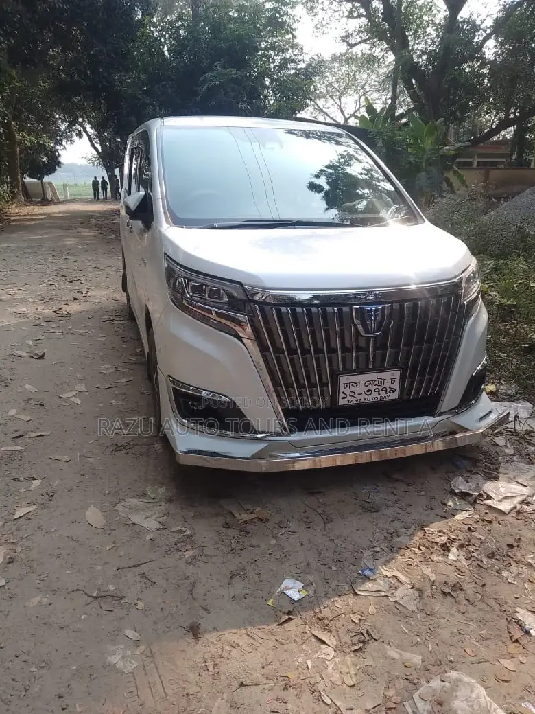 এস্কয়ার নোয়া ভাড়ার জন্য