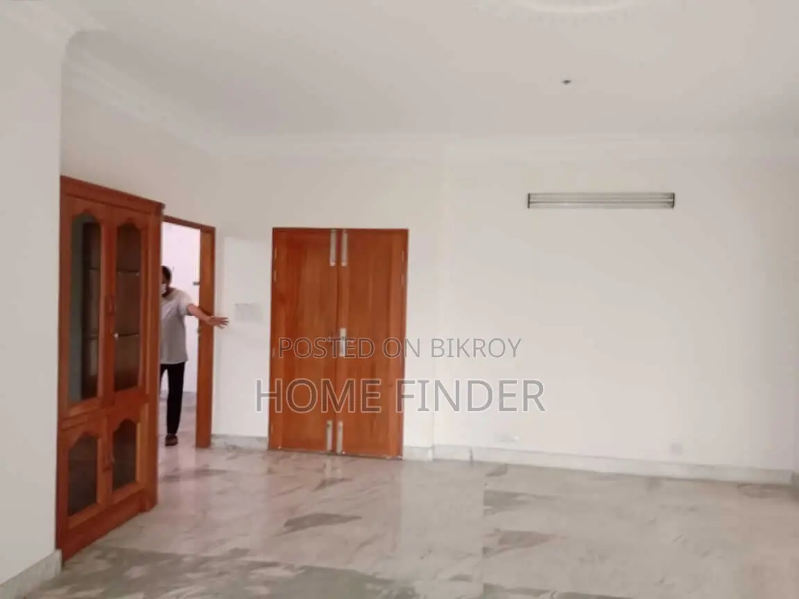 3Bedroom-2850 SqFt Unfurnished Excellent Apartment Rent @ GULSHAN 2