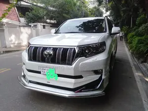 Land Cruiser Prado For Rent