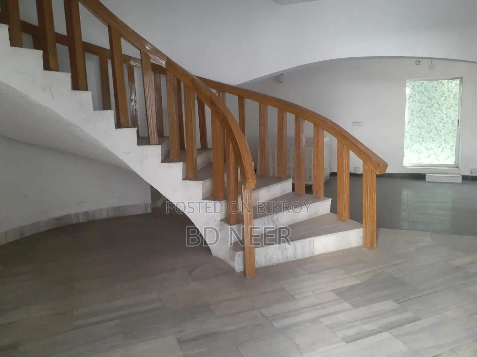 Duplex House For Rent in Baridhara Diplomat Area