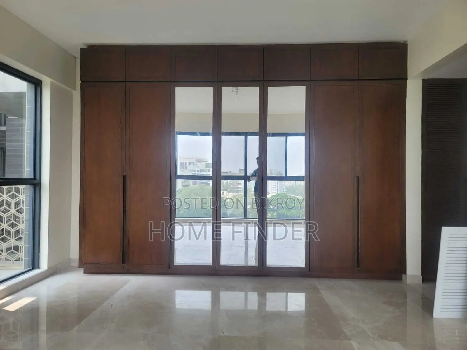 4400 SqFt Brand New(POOL-GYM) Flat For Rent In GULSHAN 2