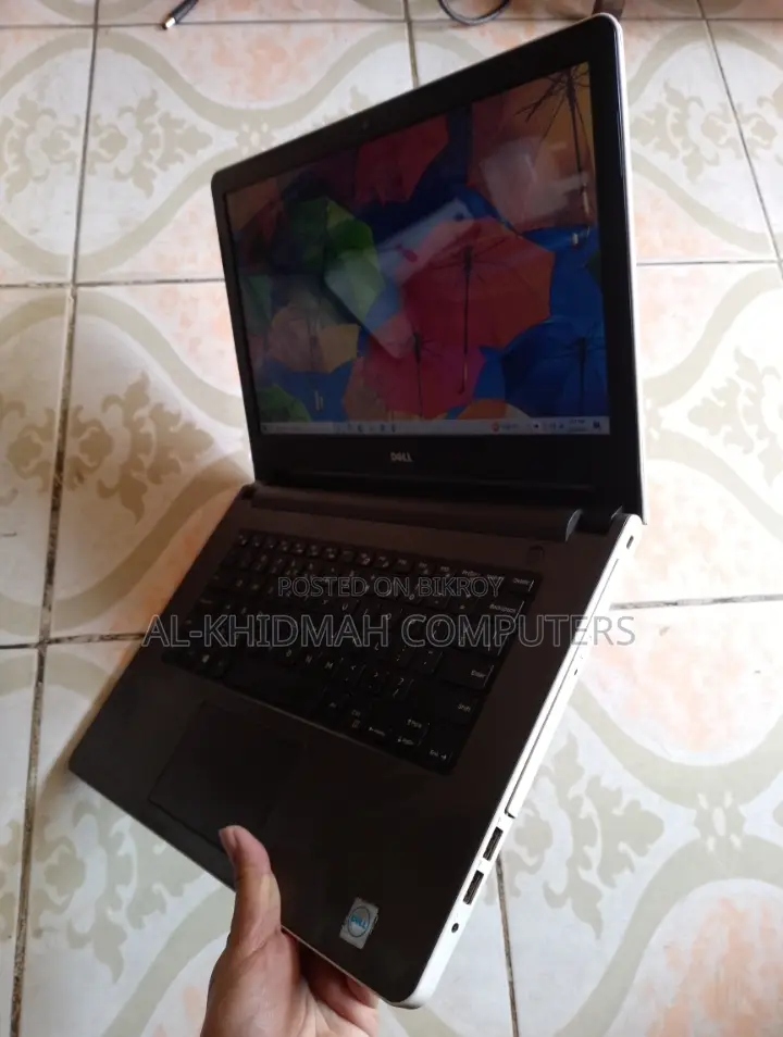 DELL Core i3 Laptop, সারাদেশে কুরিয়ার করা হয়।