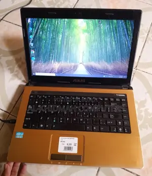 Asus Core i3 ল্যাপটপ, 4GB RAM, 500GB হার্ড ডিস্ক।