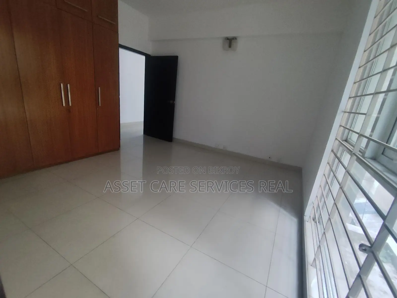 3-Bed Semi-Furnished Apartment for Rent in Baridhara Diplomatic Zone
