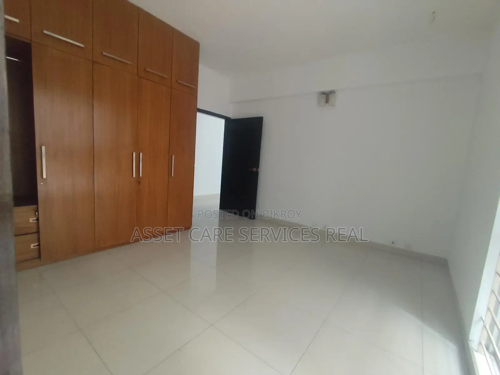 3-Bed Semi-Furnished Apartment for Rent in Baridhara Diplomatic Zone