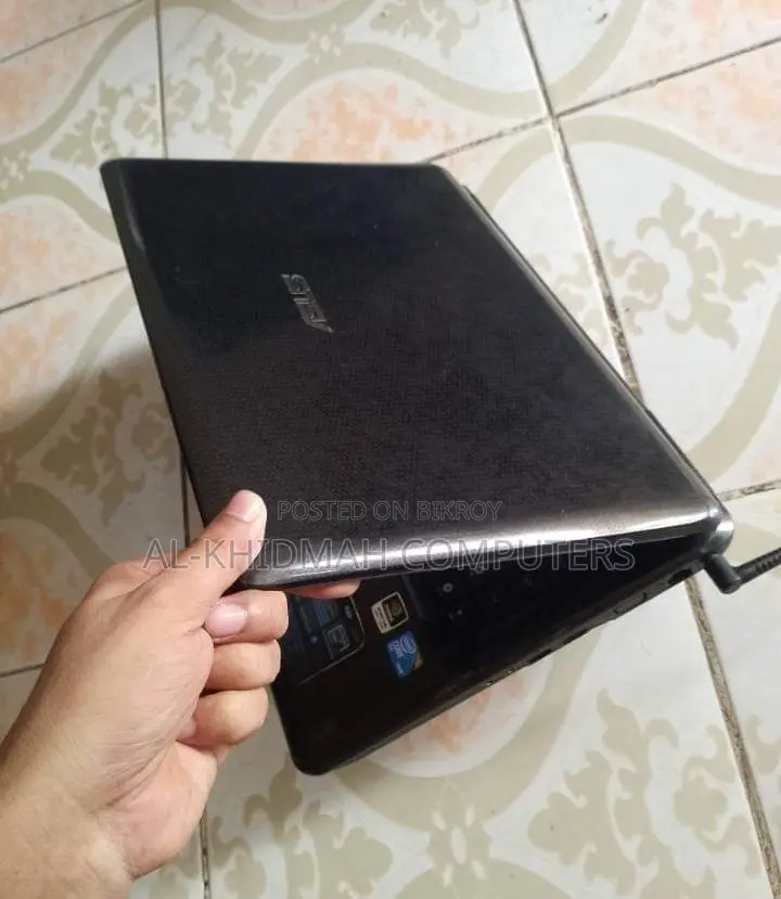 Asus Laptop, 2GB RAM, 250GB Hard