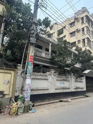 Gulshan 10 Katha South-Facing Land for Sale