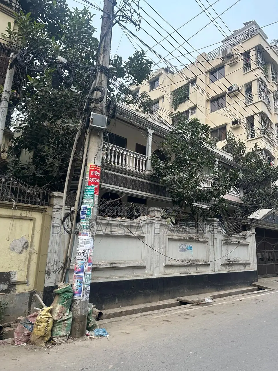 গুলশান ১০ কাঠা দক্ষিণমুখী জমি বিক্রয় হবে