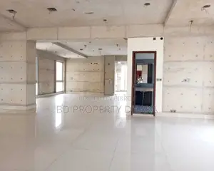 ২৬৬০ বর্গফুটের বাণিজ্যিক ওপেন স্পেস ভাড়ার জন্য