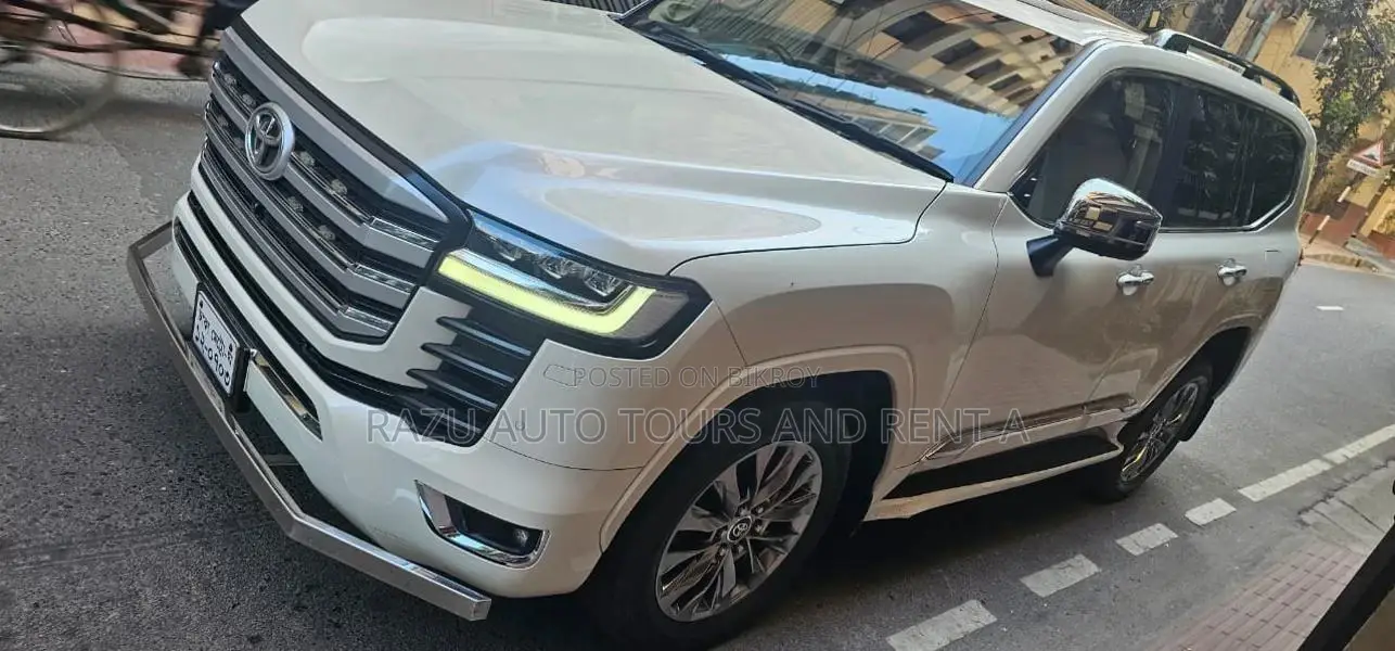 V8 Land Cruiser For Rent