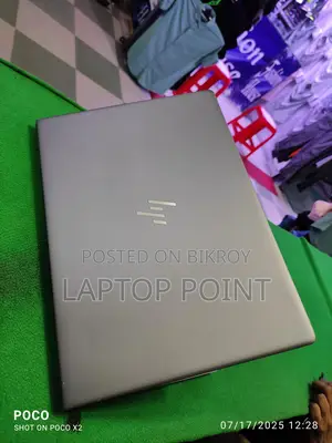 HP Zbook core i7 8gen: 256ssd+8gb ram........