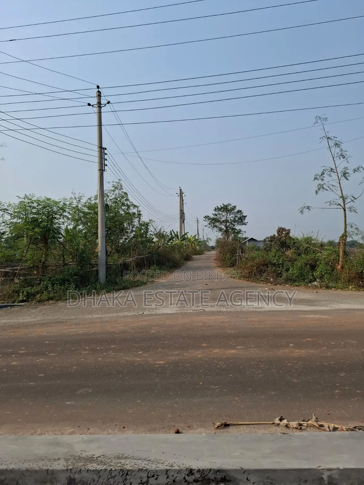 কর্নার দক্ষিণ/পশ্চিমমুখী ৫ কাঠা প্লট, সেক্টর ২৩