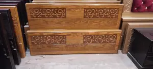 NEW BED CANADIAN OAK VENEER. M # 166