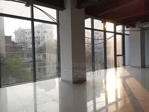 গুলশান এভিনিউতে ১২,০০০ বর্গফুটের কমার্শিয়াল ফ্লোর ভাড়া হবে