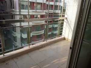 বনানী উত্তরে সুন্দর ৩ বেডরুমের আনফার্নিশড অ্যাপার্টমেন্ট ভাড়া
