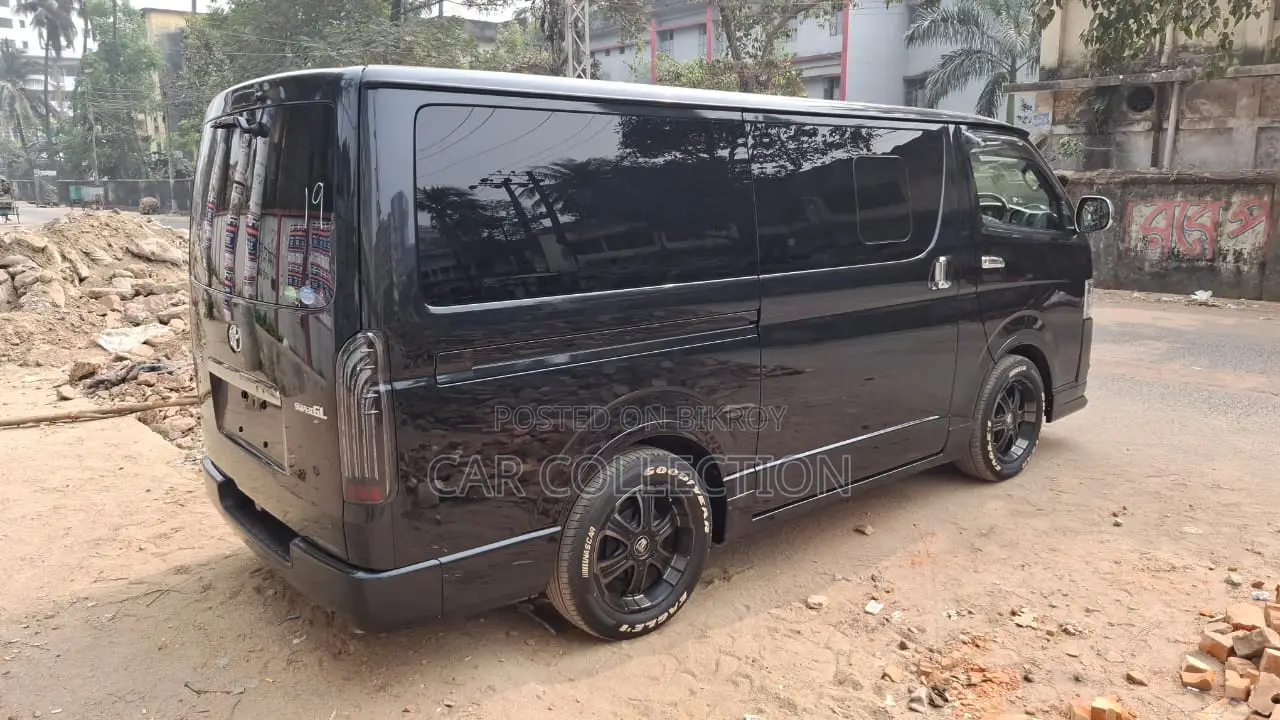 Toyota Hiace Super GL Dark Prime 2020
